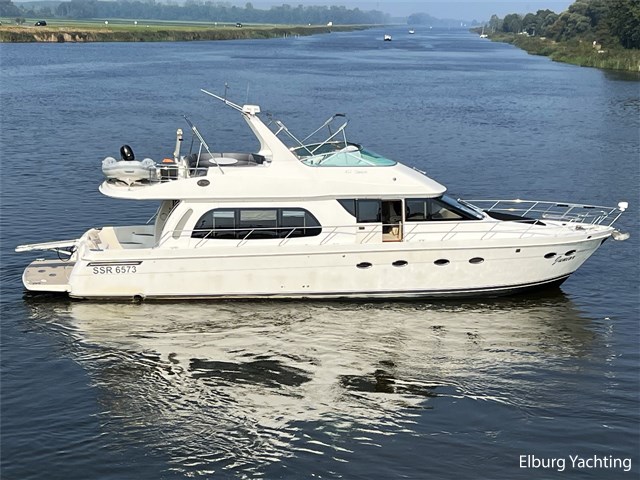 Carver 560 - Voyager